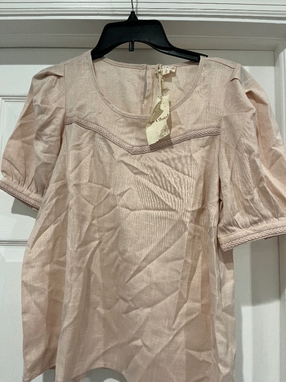 Hem and thread short sleeved blouse